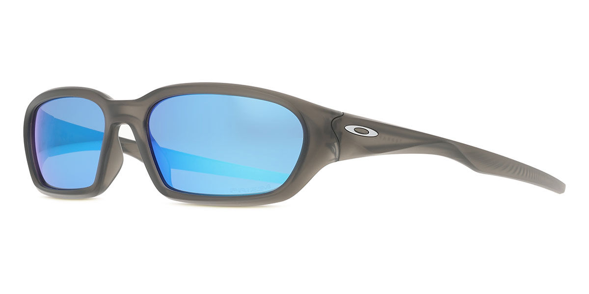 Oakley OO9530 TERRAFORMA 953002 Retangular Matte Smoke Grey óculos de ...